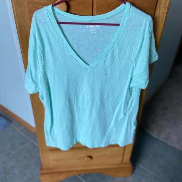 Old Navy Vintage Woman’s Top - Picture 1 of 3